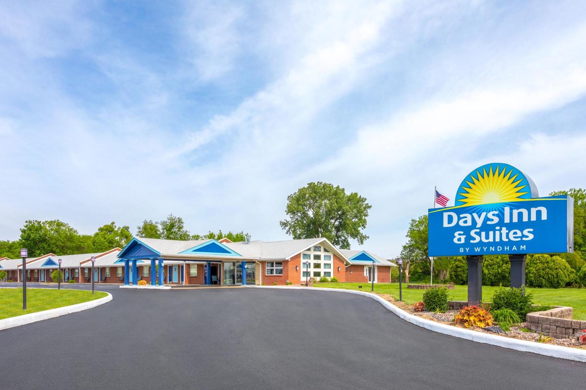 Days Inn By Wyndham Wauseon Εξωτερικό φωτογραφία