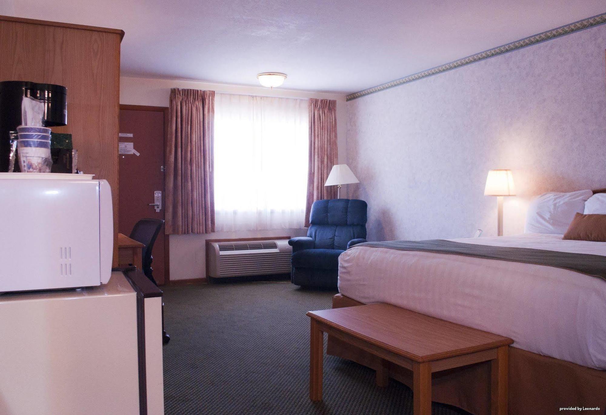 Days Inn By Wyndham Wauseon Εξωτερικό φωτογραφία
